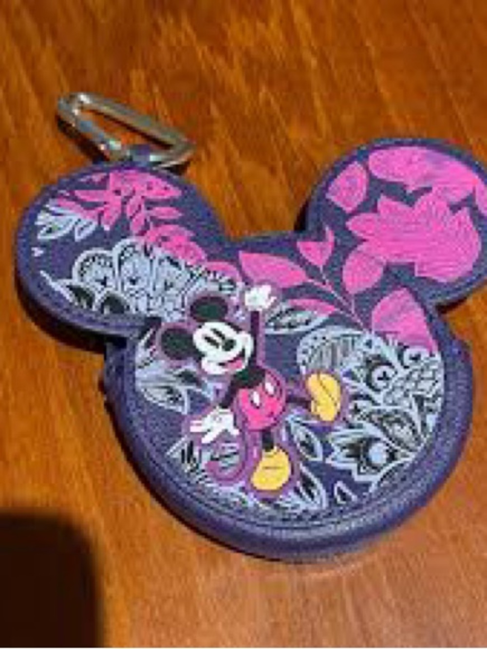 Disney & Vera Bradley Collab ~Minnie Mouse Ear Pouch with backpack clip Disney